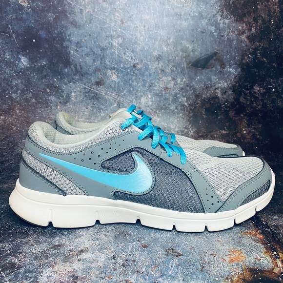 Nike Shoes - Nike Flex Experience Run 2 Running Shoe
